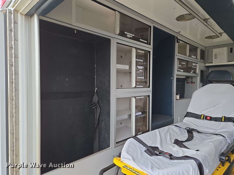 image for item EL2058 1997 Ford E350 ambulance