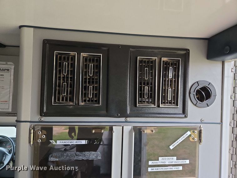 image for item EL2058 1997 Ford E350 ambulance