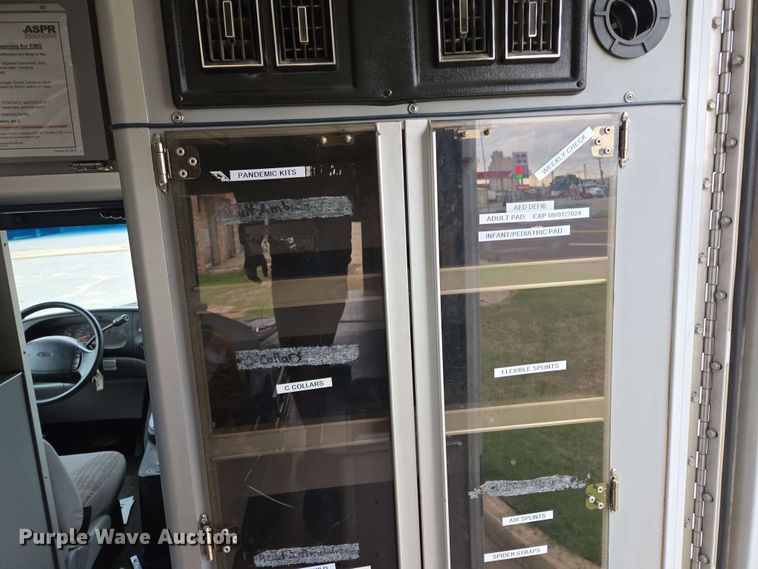 image for item EL2058 1997 Ford E350 ambulance