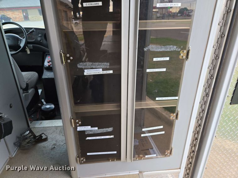 image for item EL2058 1997 Ford E350 ambulance