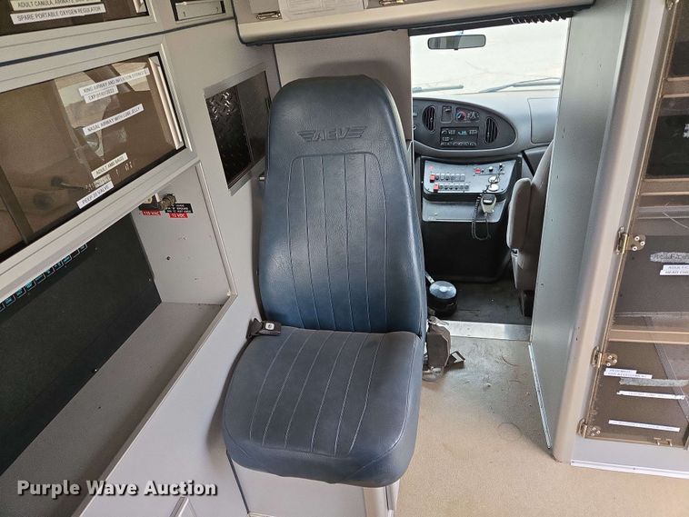 image for item EL2058 1997 Ford E350 ambulance