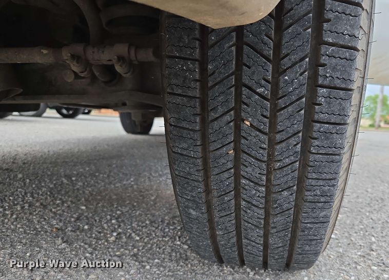 image for item EL2058 1997 Ford E350 ambulance