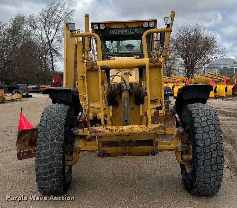 image for item EM3830 2002 Caterpillar 140H motor grader