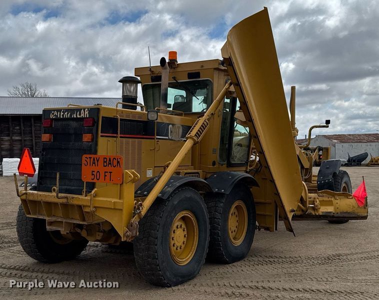 image for item EM3830 2002 Caterpillar 140H motor grader