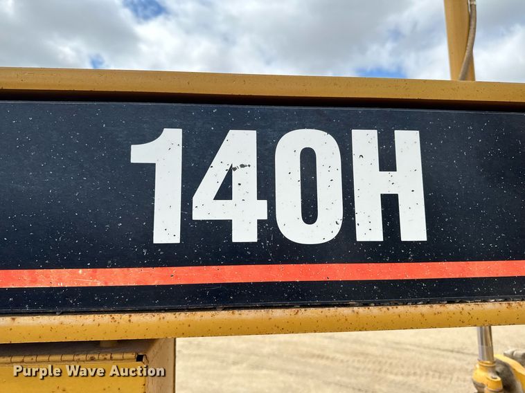image for item EM3830 2002 Caterpillar 140H motor grader