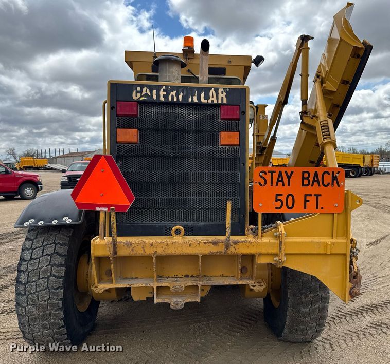 image for item EM3830 2002 Caterpillar 140H motor grader