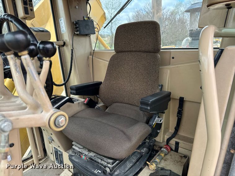 image for item EM3830 2002 Caterpillar 140H motor grader