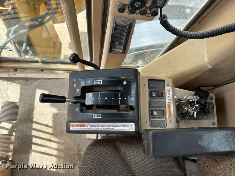 image for item EM3830 2002 Caterpillar 140H motor grader