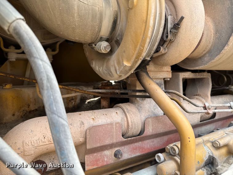 image for item EM3830 2002 Caterpillar 140H motor grader