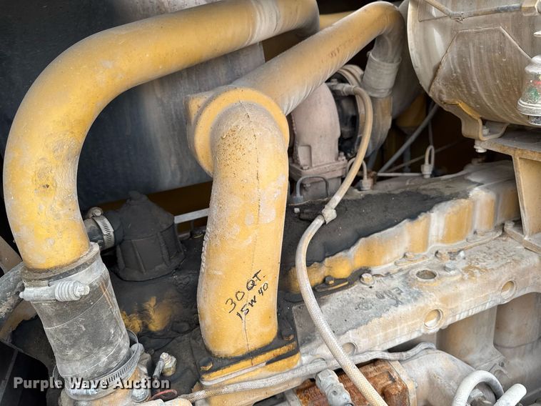 image for item EM3830 2002 Caterpillar 140H motor grader