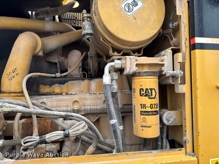 image for item EM3830 2002 Caterpillar 140H motor grader