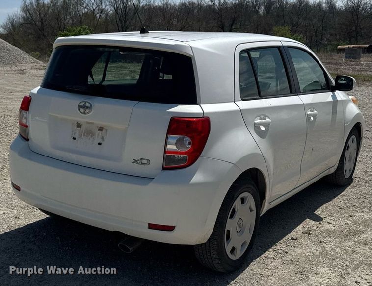 image for item EM3963 2010 Toyota Scion XD 