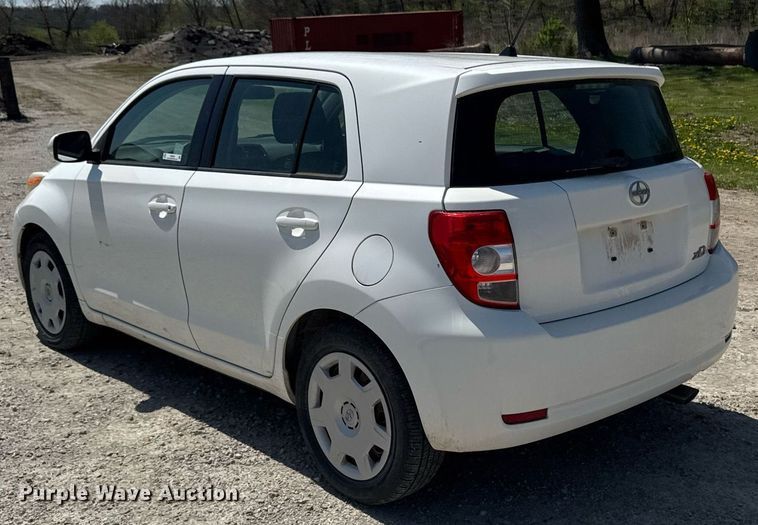 image for item EM3963 2010 Toyota Scion XD 