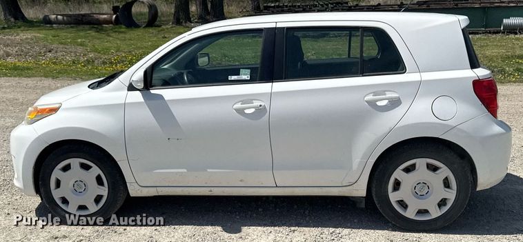 image for item EM3963 2010 Toyota Scion XD 