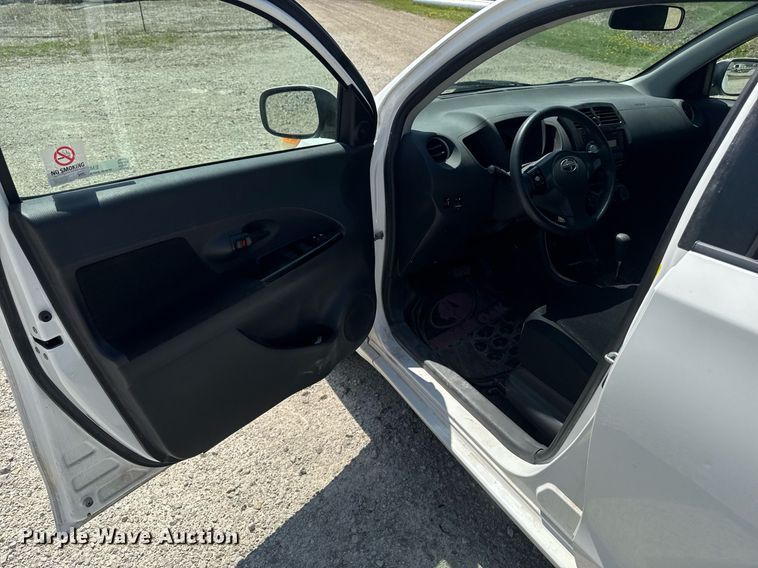 image for item EM3963 2010 Toyota Scion XD 