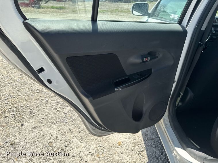 image for item EM3963 2010 Toyota Scion XD 