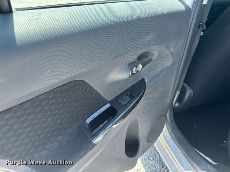 image for item EM3963 2010 Toyota Scion XD 