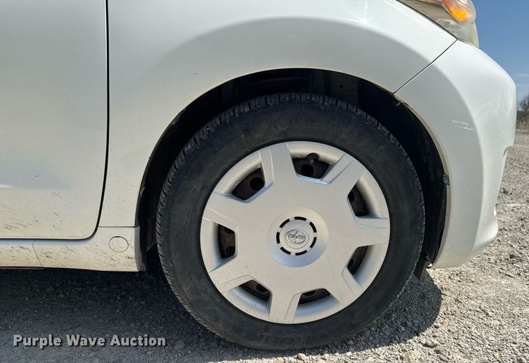 image for item EM3963 2010 Toyota Scion XD 