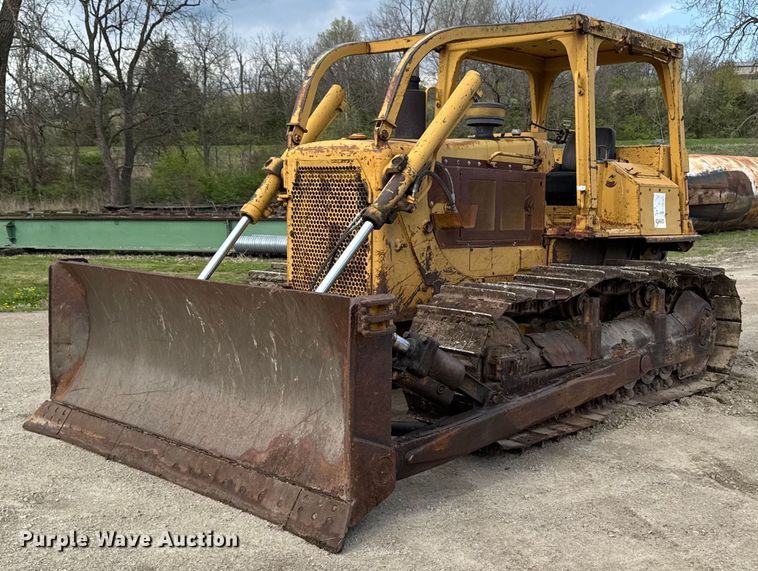 image for item EM3964 1985 Caterpillar D6D dozer