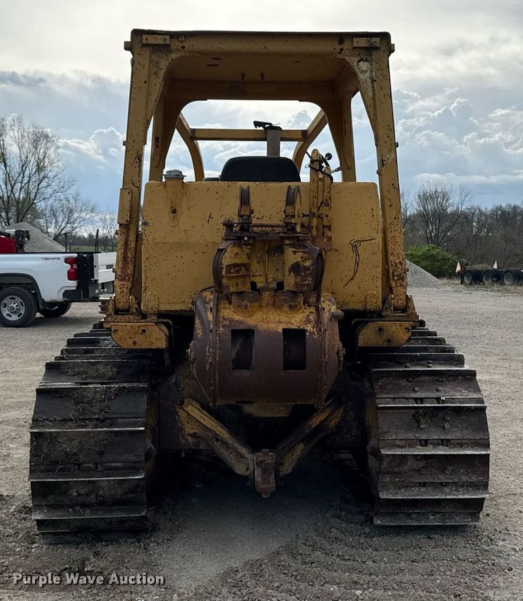 image for item EM3964 1985 Caterpillar D6D dozer
