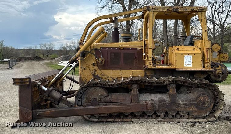 image for item EM3964 1985 Caterpillar D6D dozer