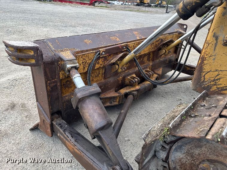 image for item EM3964 1985 Caterpillar D6D dozer