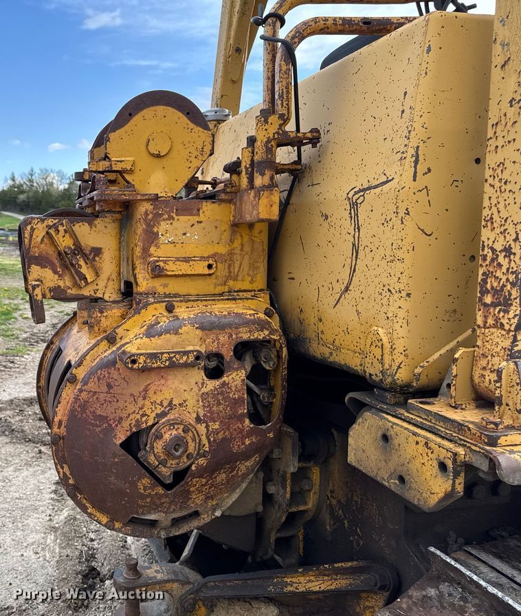 image for item EM3964 1985 Caterpillar D6D dozer