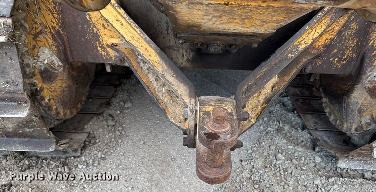 image for item EM3964 1985 Caterpillar D6D dozer