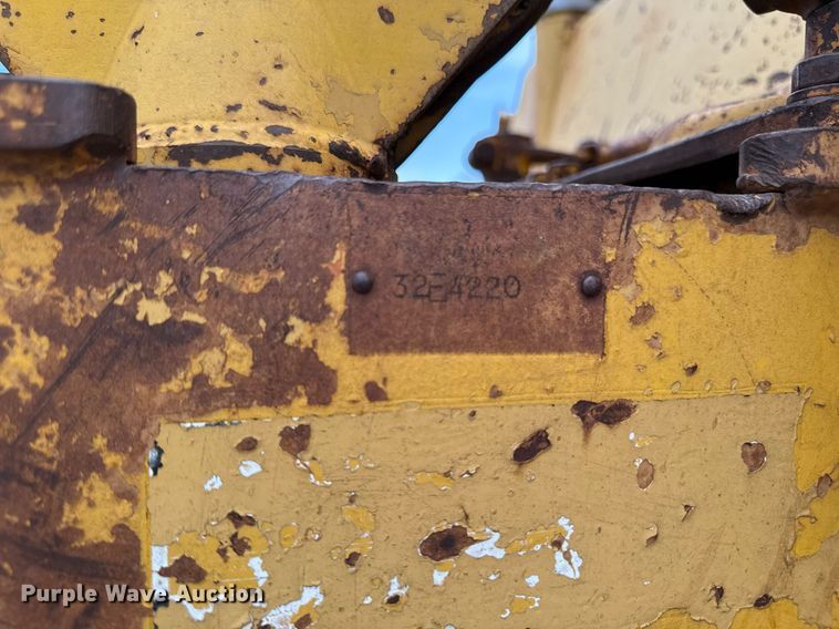 image for item EM3964 1985 Caterpillar D6D dozer