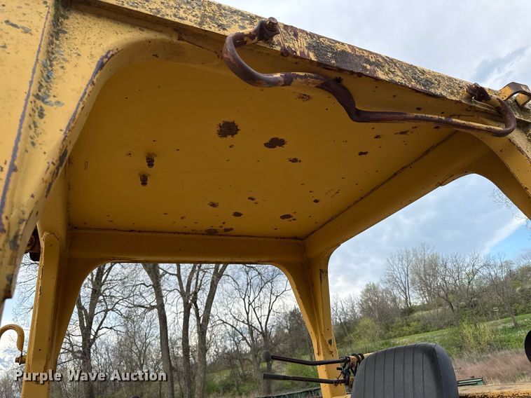 image for item EM3964 1985 Caterpillar D6D dozer