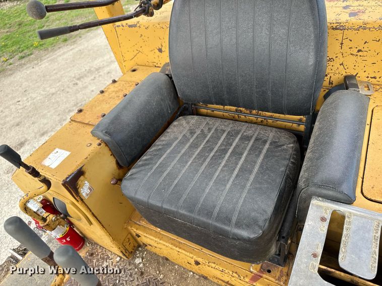 image for item EM3964 1985 Caterpillar D6D dozer