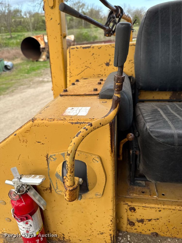 image for item EM3964 1985 Caterpillar D6D dozer