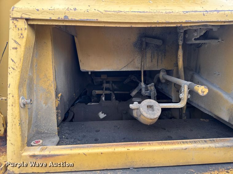 image for item EM3964 1985 Caterpillar D6D dozer