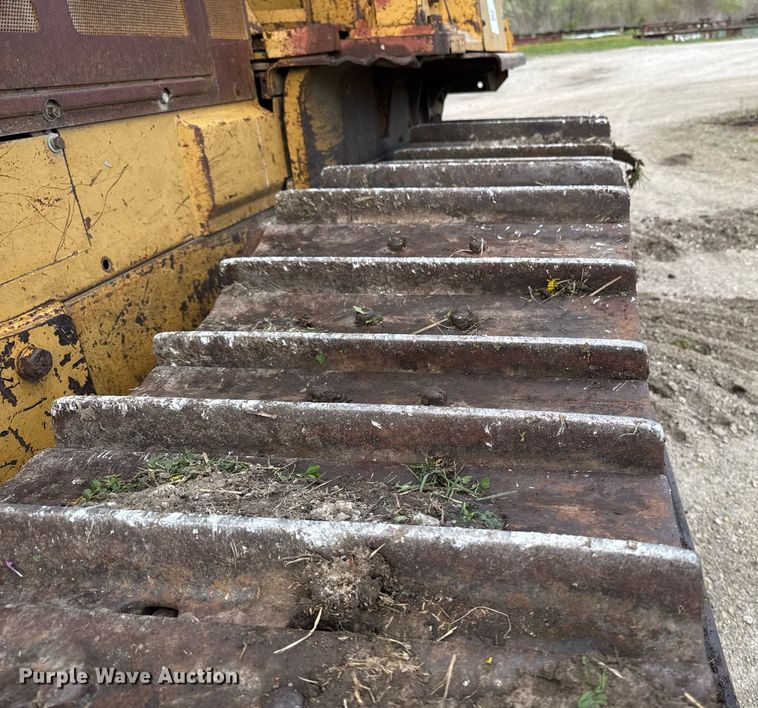 image for item EM3964 1985 Caterpillar D6D dozer