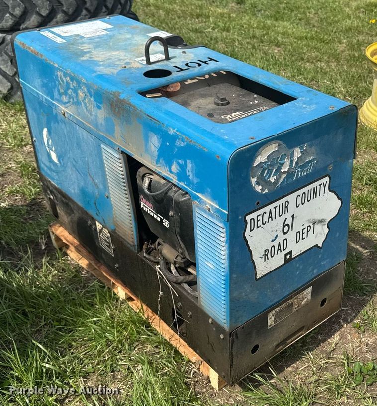 image for item EM3965 Miller Trailblazer 251 welder/generator