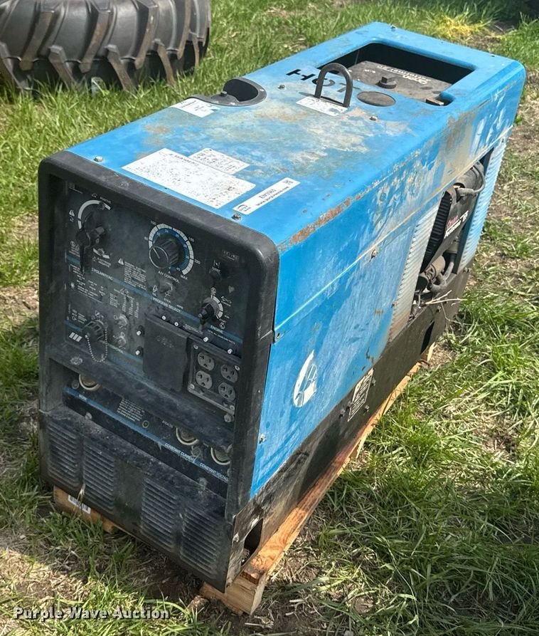 image for item EM3965 Miller Trailblazer 251 welder/generator
