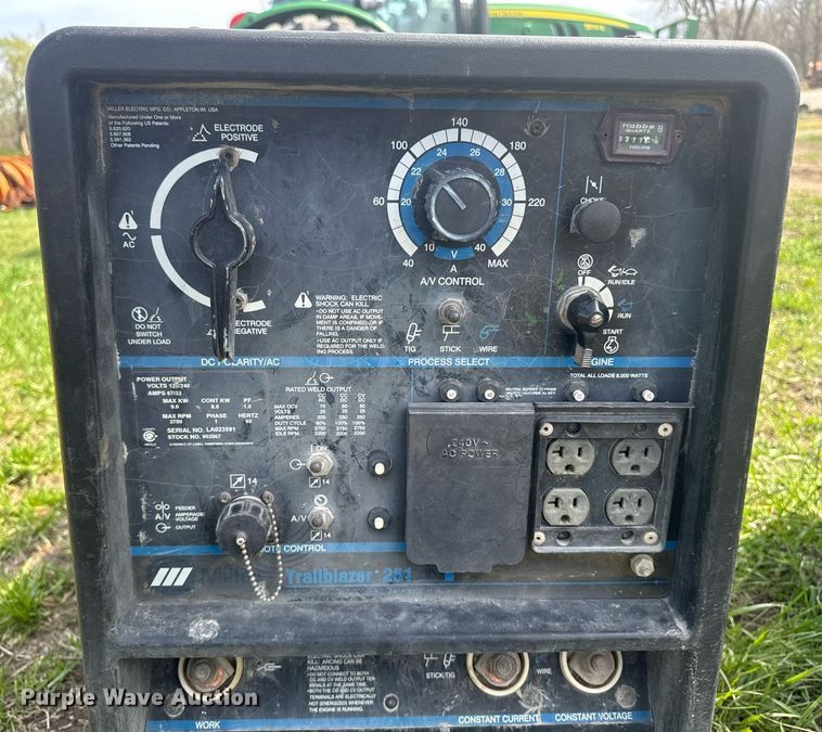 image for item EM3965 Miller Trailblazer 251 welder/generator