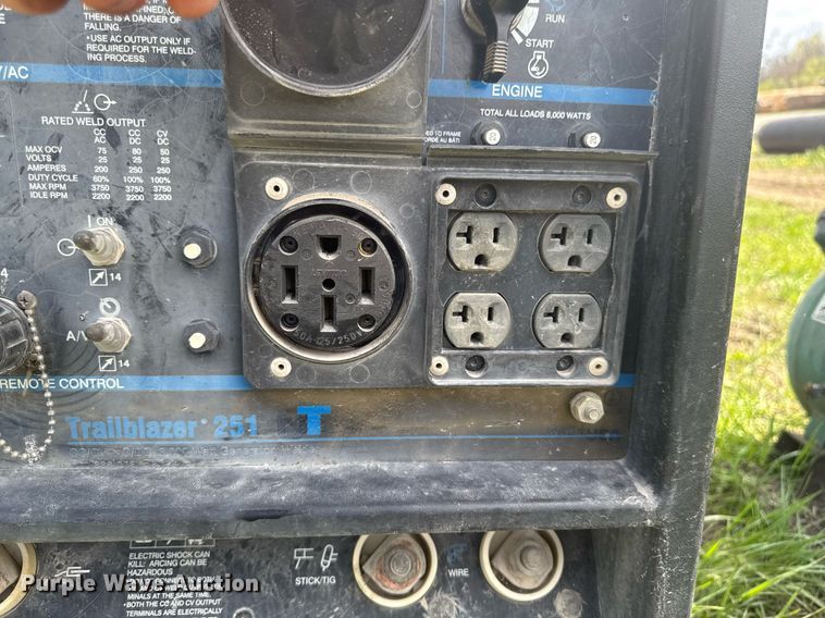 image for item EM3965 Miller Trailblazer 251 welder/generator
