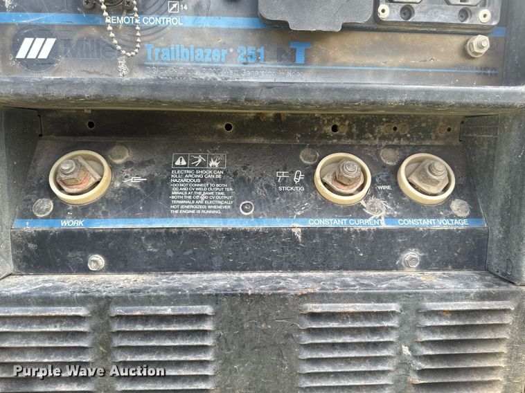 image for item EM3965 Miller Trailblazer 251 welder/generator