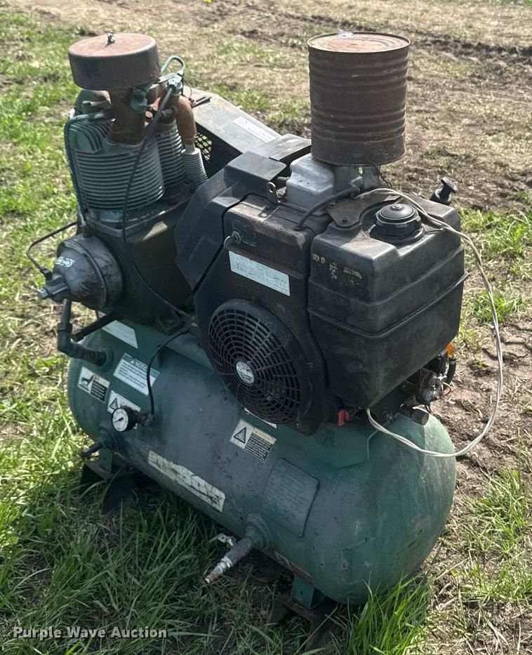 image for item EM3966 Champion HGR6-3K air compressor