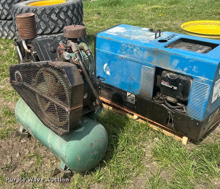 image for item EM3966 Champion HGR6-3K air compressor