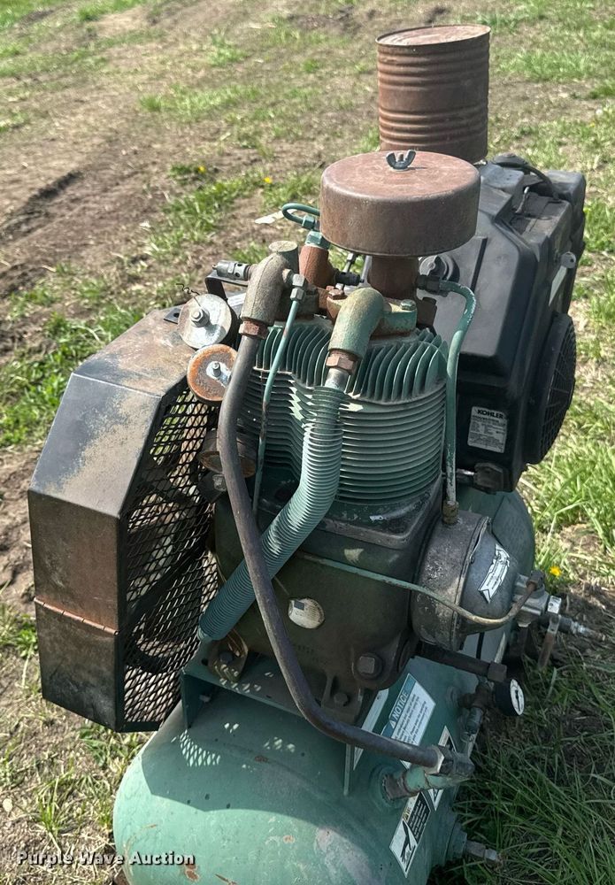 image for item EM3966 Champion HGR6-3K air compressor