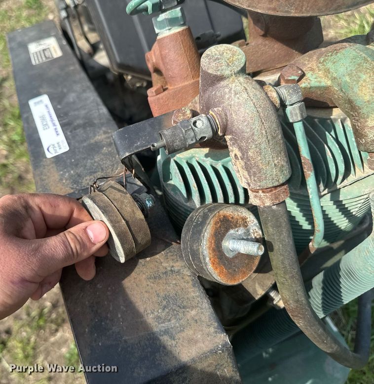 image for item EM3966 Champion HGR6-3K air compressor