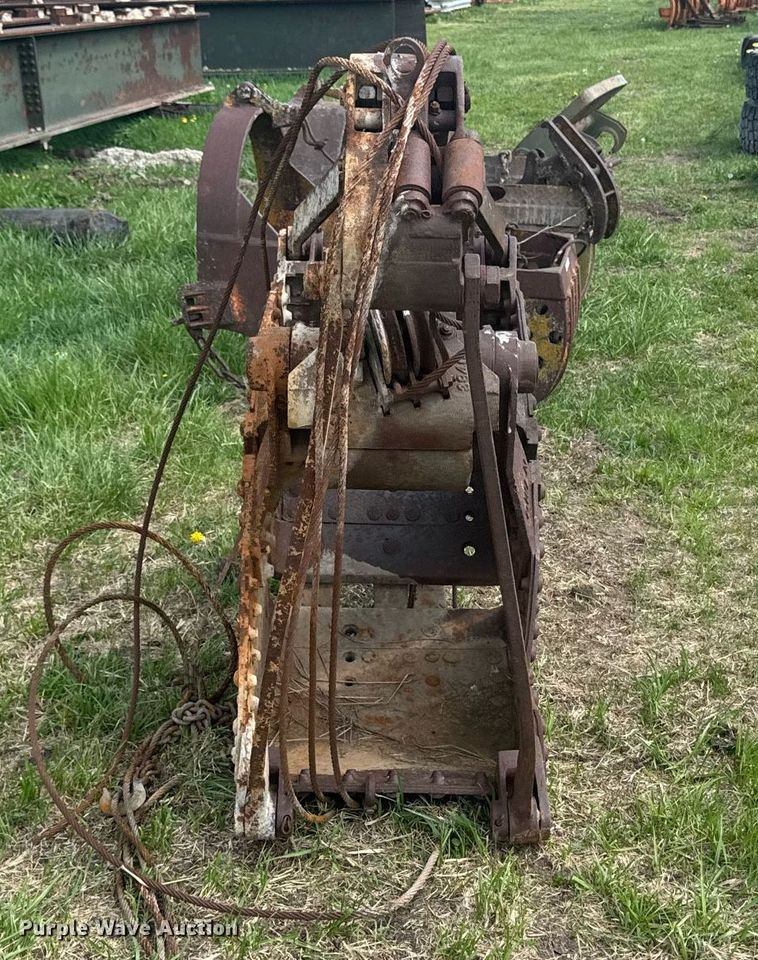 image for item EM3971 Owen 24