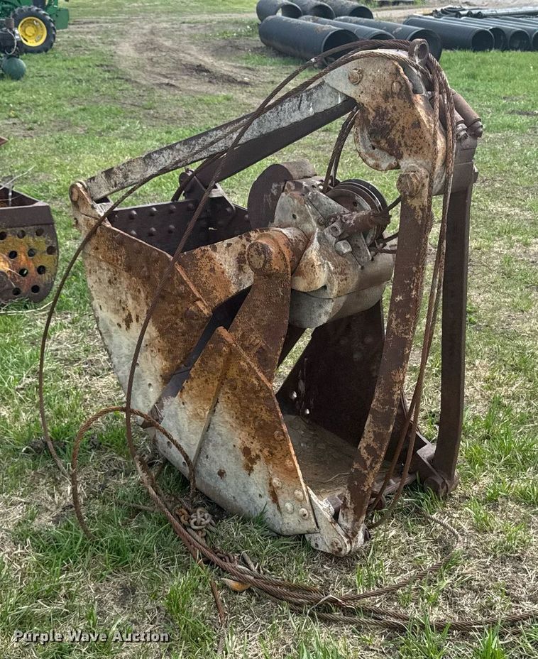 image for item EM3971 Owen 24