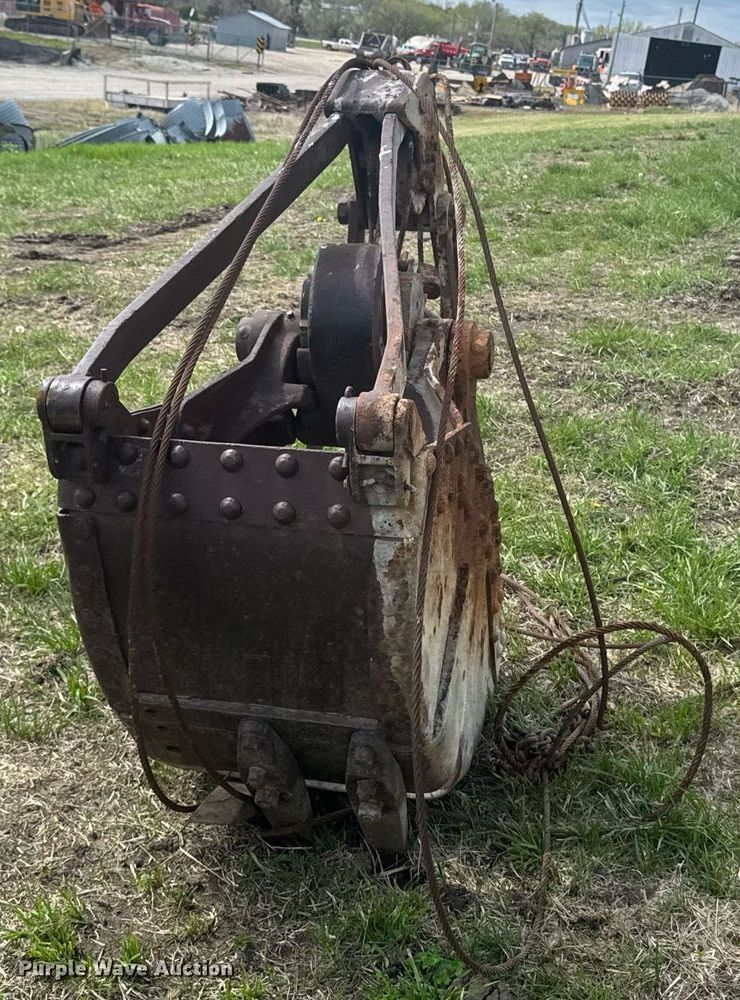 image for item EM3971 Owen 24