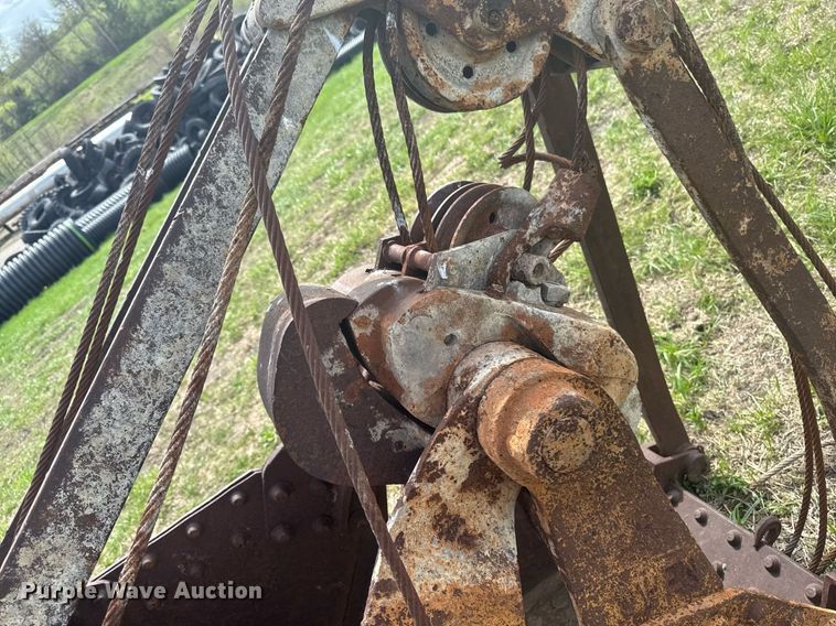 image for item EM3971 Owen 24