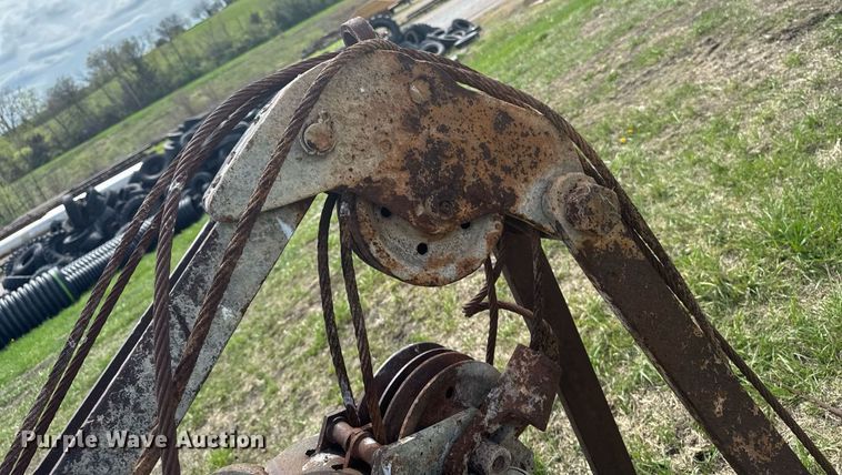 image for item EM3971 Owen 24