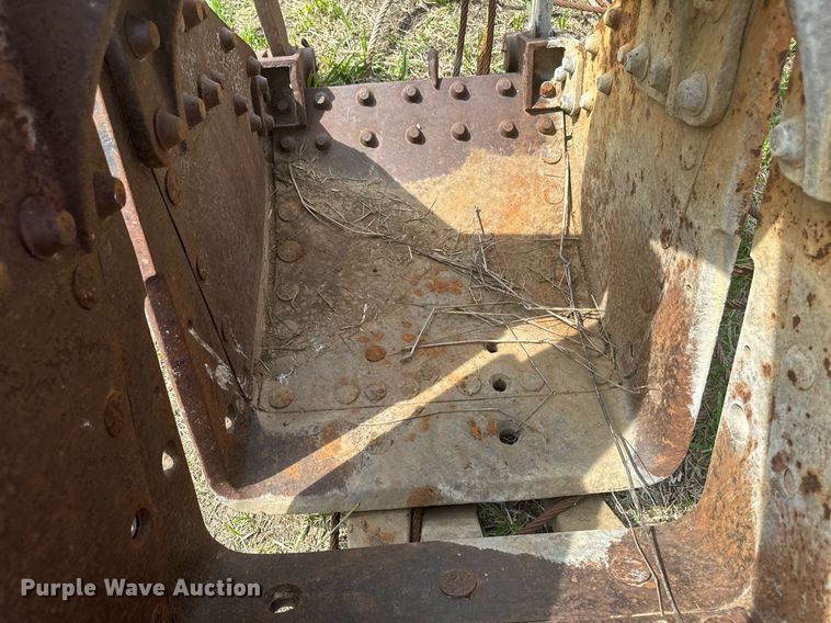 image for item EM3971 Owen 24