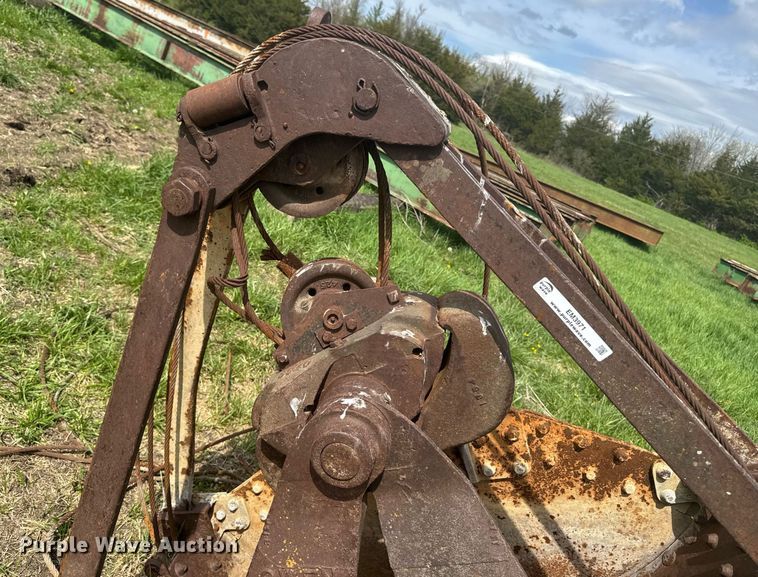 image for item EM3971 Owen 24